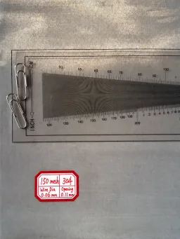 150 mesh SS304 wire mesh reference, 0.06 mm wire and 0.11 mm labeled opening